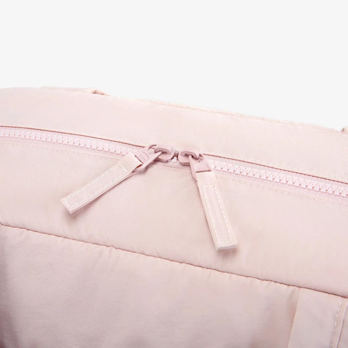 Durable Travel Duffel: Waterproof, for Weekends