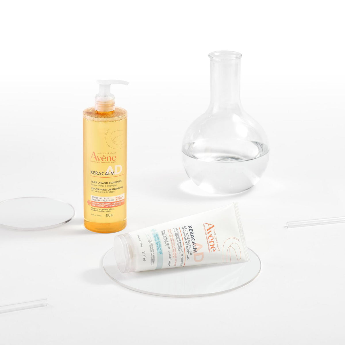 Avène XeraCalm AD Lipid-Replenishing Milky Gel Cleanser