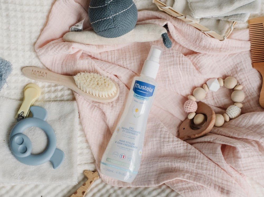 Mustela Refreshing and Styling Water with Organic Chamomile